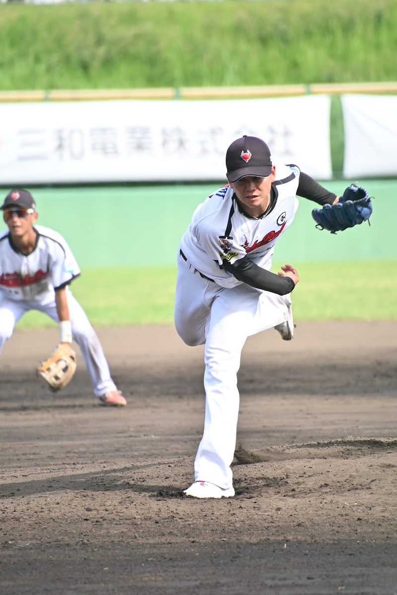 独立リーグ現役時代の投球（フォロースルー）
